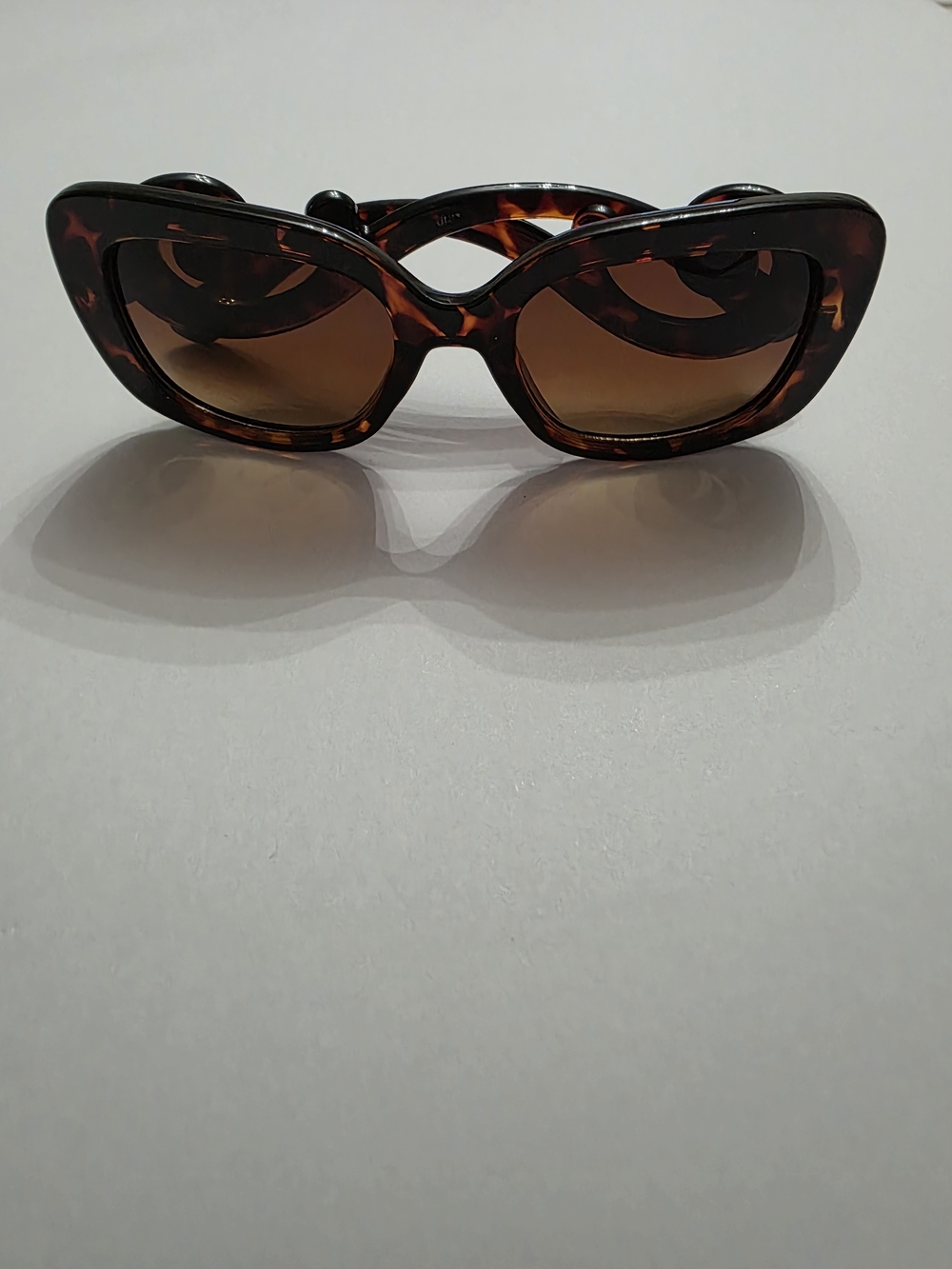 Tortoiseshell Cat-Eye Women's Sunglasses - Brown Lenses